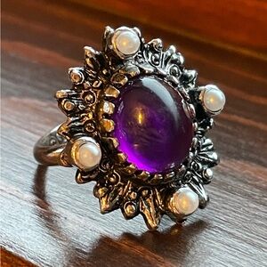 Vintage Sarah Coventry
"Catherine" Ring from 1972 Purple
Lucite Adjustable Size